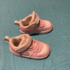Size 6 toddler Nikes Good Used Condition